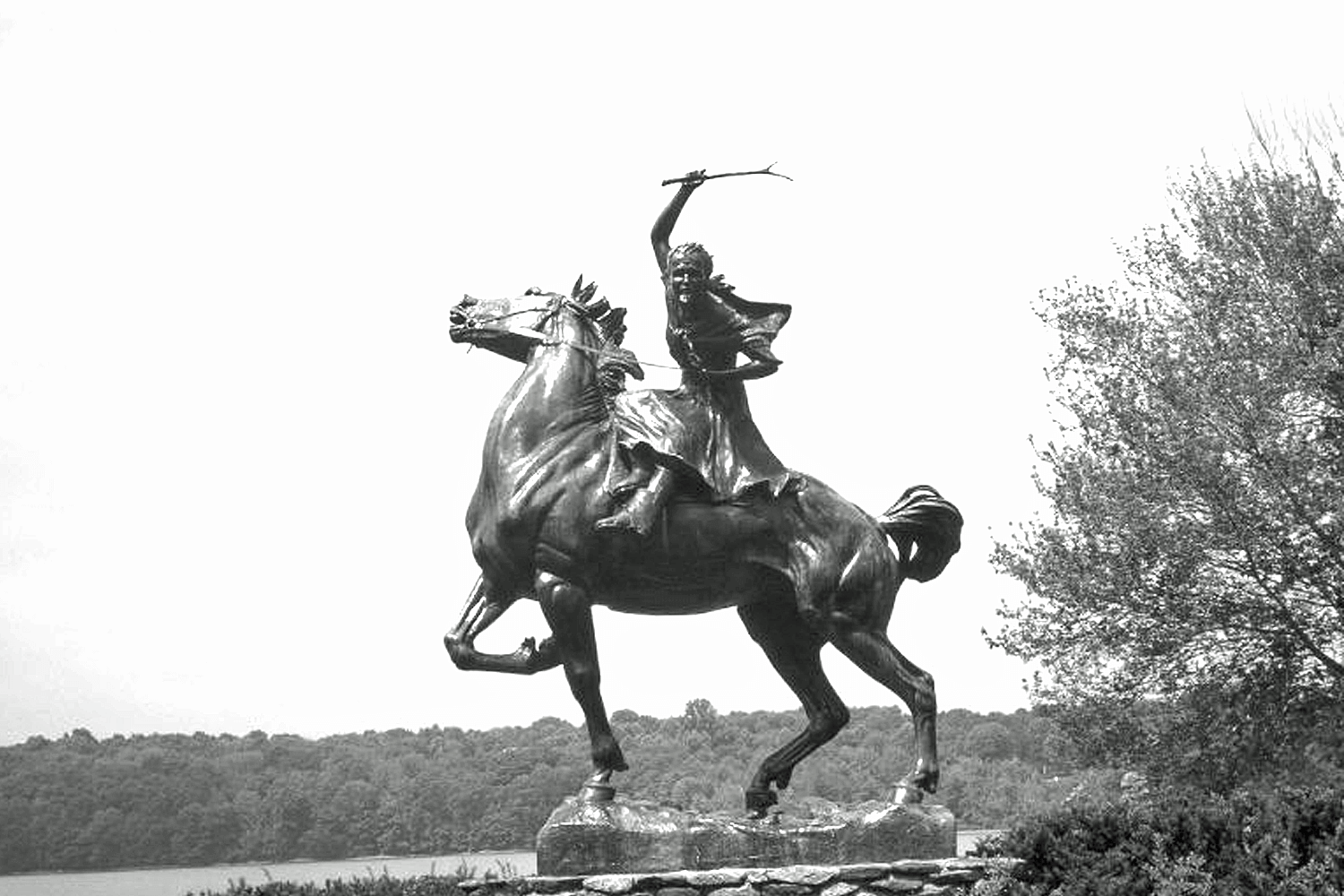 Sybil Ludington,Revolutionary War hero, riding horse